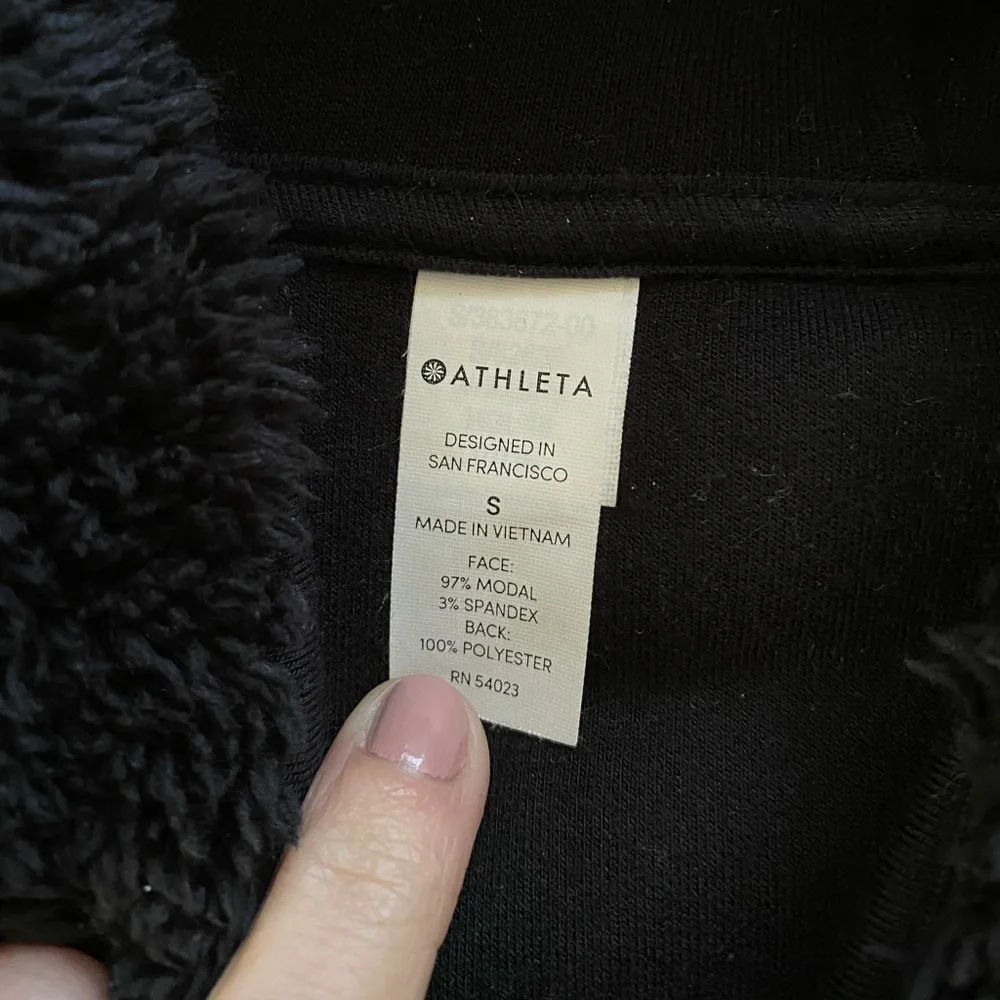 Athleta Black Sherpa Reversible Hoodie Jacket Sz S - Picture 10 of 10